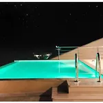 Vasillis-heated Swimming Pool With Infinity View *