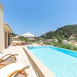 Vasillis-heated Swimming Pool With Infinity View Willa *