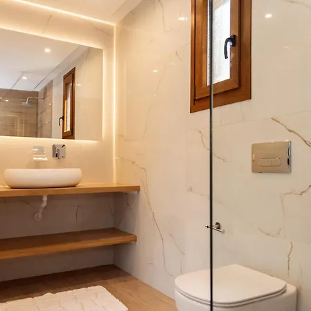 Vasillis-heated Swimming Pool With Infinity View فيلة