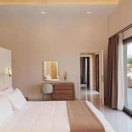 Vasillis-heated Swimming Pool With Infinity View فيلة