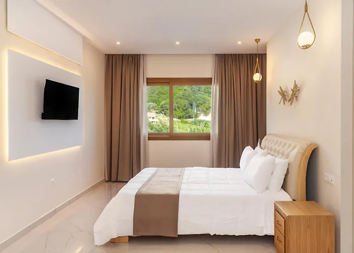 Vasillis-heated Swimming Pool With Infinity View Villa