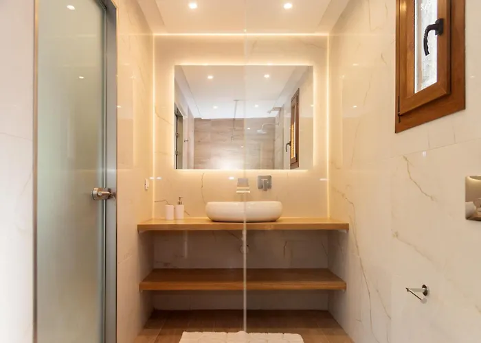 Vasillis-heated Swimming Pool With Infinity View