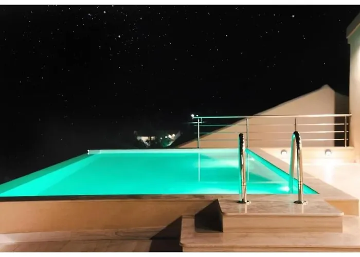 Vasillis-heated Swimming Pool With Infinity View *