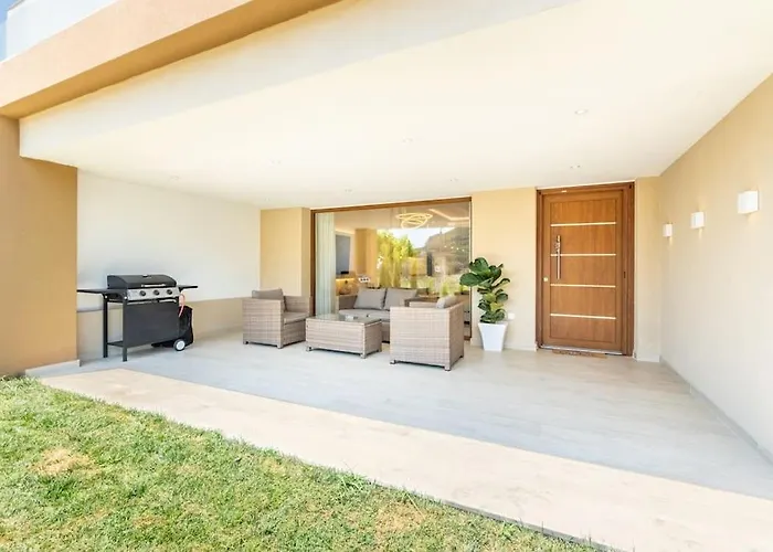 Vasillis-heated Swimming Pool With Infinity View Villa Vitaládesz