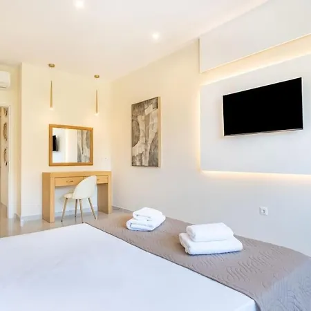 Vila Vasillis-heated Swimming Pool With Infinity View