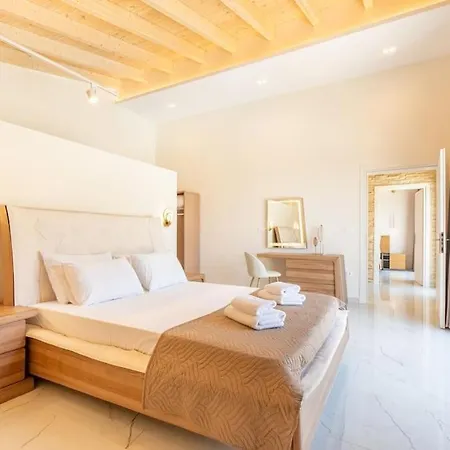 Vila Vasillis-heated Swimming Pool With Infinity View Vitaládes