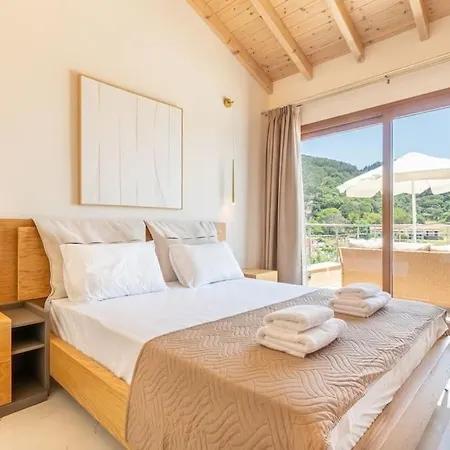 Vasillis-heated Swimming Pool With Infinity View Vila