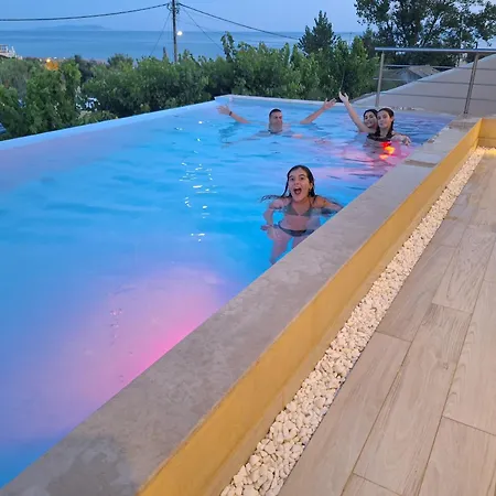 Vasillis-heated Swimming Pool With Infinity View Vitaládes