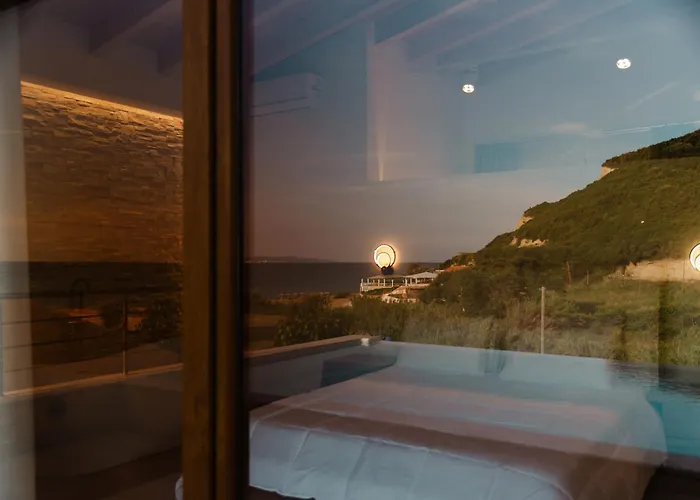 Vasillis-heated Swimming Pool With Infinity View *