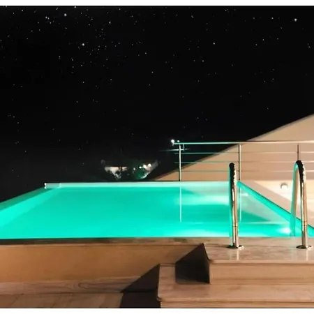 Vasillis-heated Swimming Pool With Infinity View *