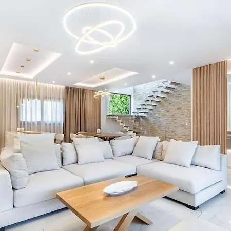 Vasillis-heated Swimming Pool With Infinity View